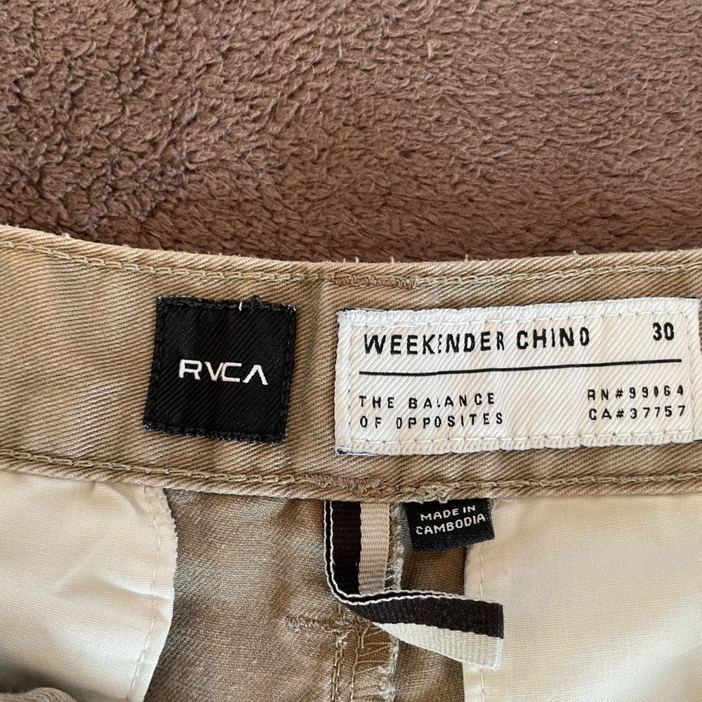 RVCA Men's Flat Front Shorts - Tan and Gray - Picture 3 of 7